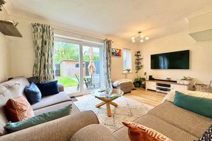 Lounge/Diner- click for photo gallery